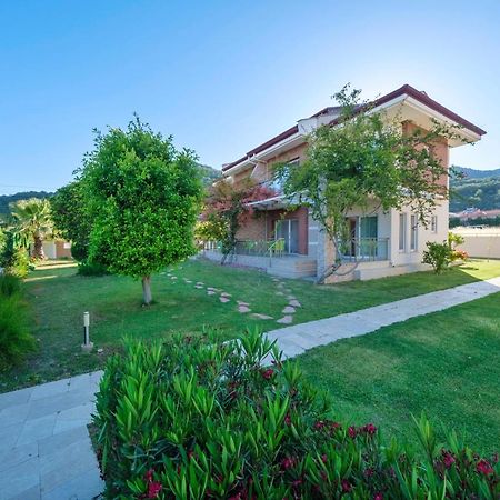 Golden Golf Sarigerme Villalari Luaran gambar