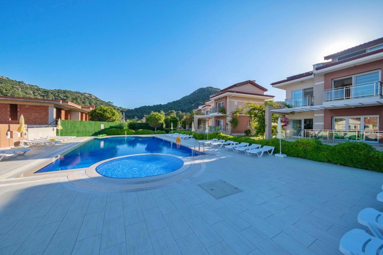 Golden Golf Sarigerme Villalari Luaran gambar